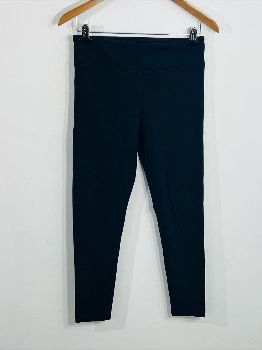 J.Crew Black Pull On Leggings Mid Rise Casual Everyday Closet Essential Size M